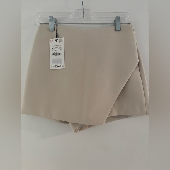 Zara Asymmetrical Skirt. Light Beige. Size M. NWT - Picture 1 of 3